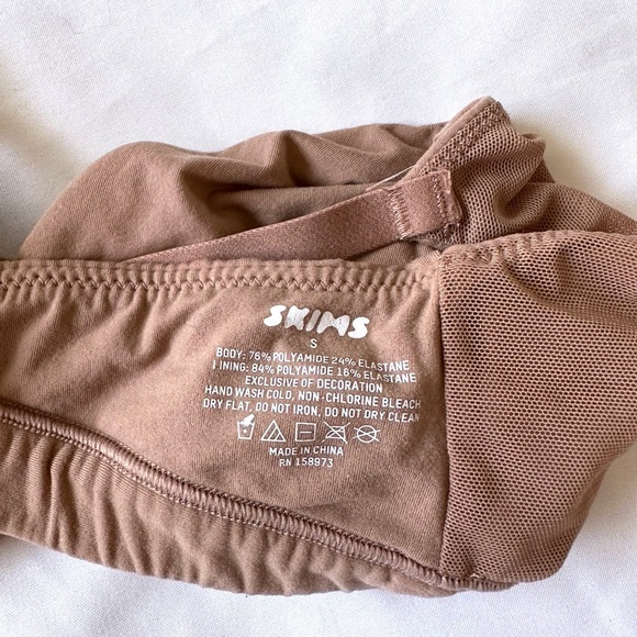 Skims crossover Bralette - Picture 3 of 3